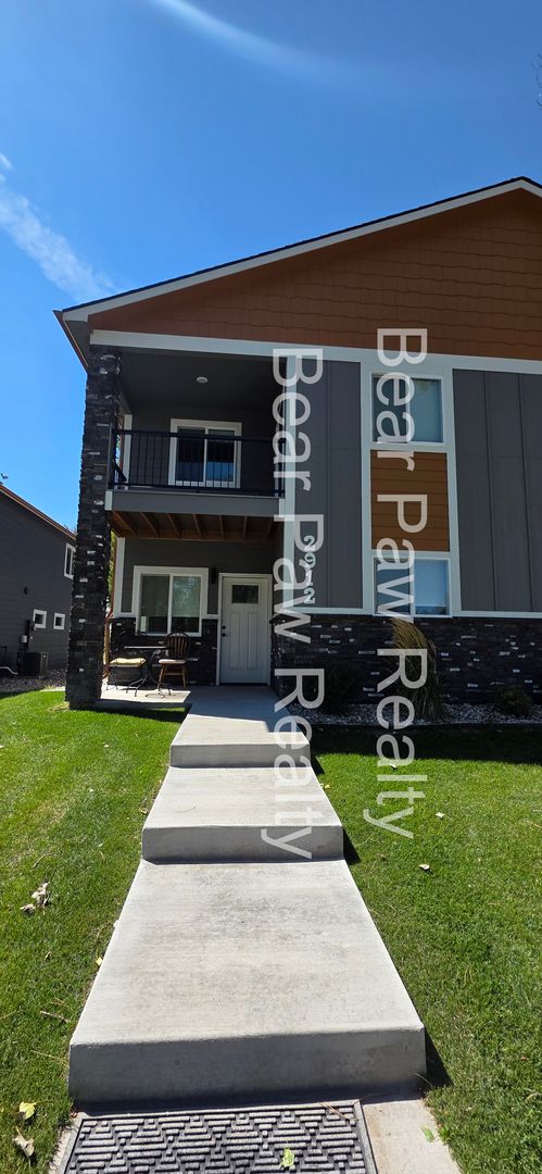Cheyenne House: 2912 Cribbon Ave