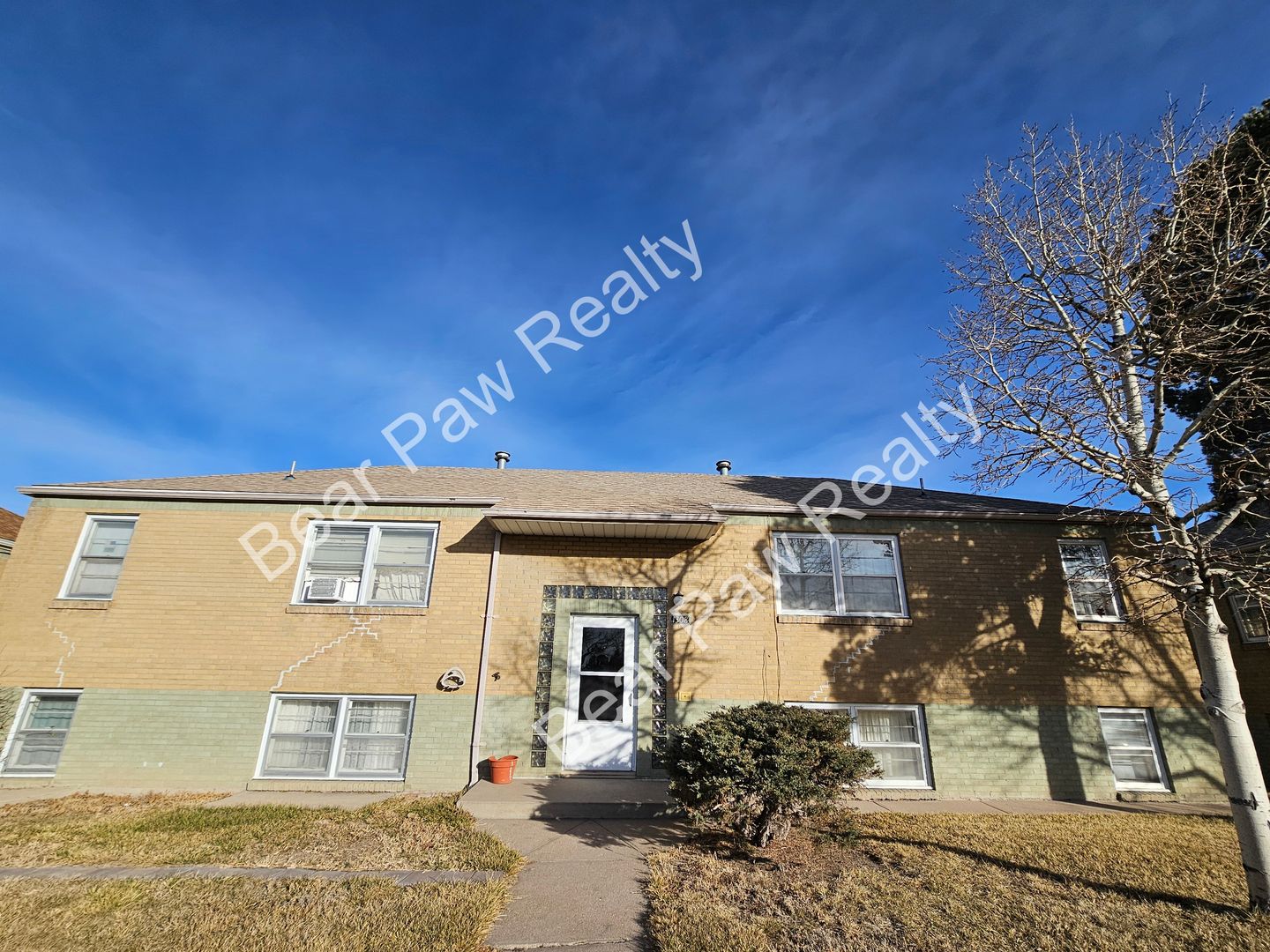 Cheyenne Apartment: 1314 East Pershing Blvd