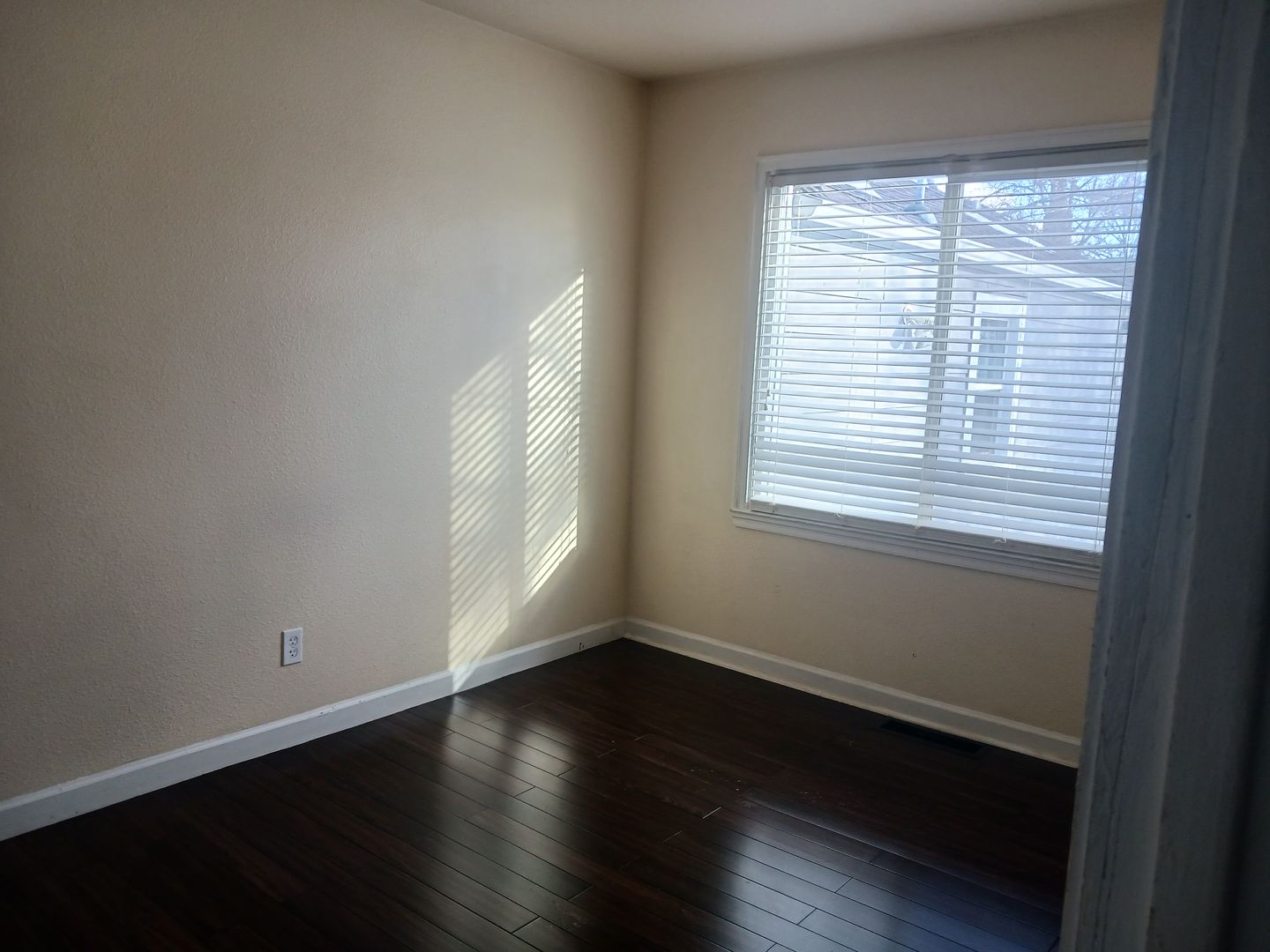 Cheyenne Apartment: 1105 E 23rd St