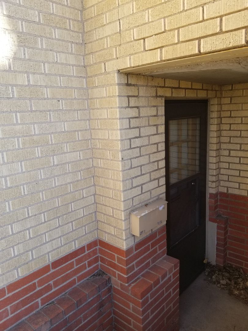 Cheyenne Apartment: 1803 Fremont Ave