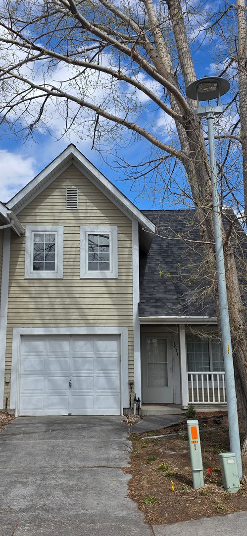 Cheyenne House: 1011 Hacienda Ct