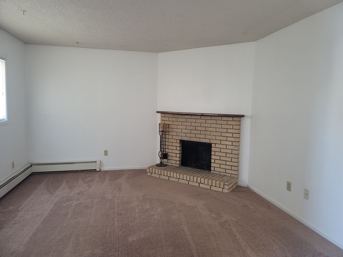 Cheyenne Apartment: 503 Shoshoni St