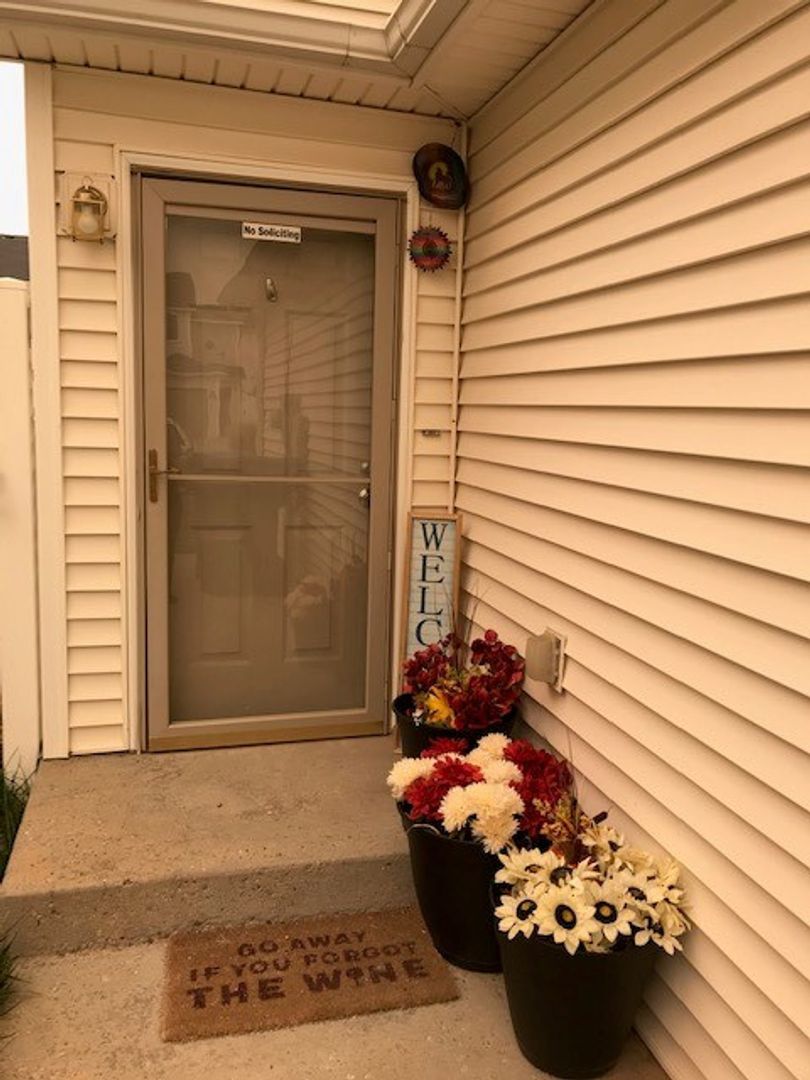 Cheyenne House: 334 Arkel Way