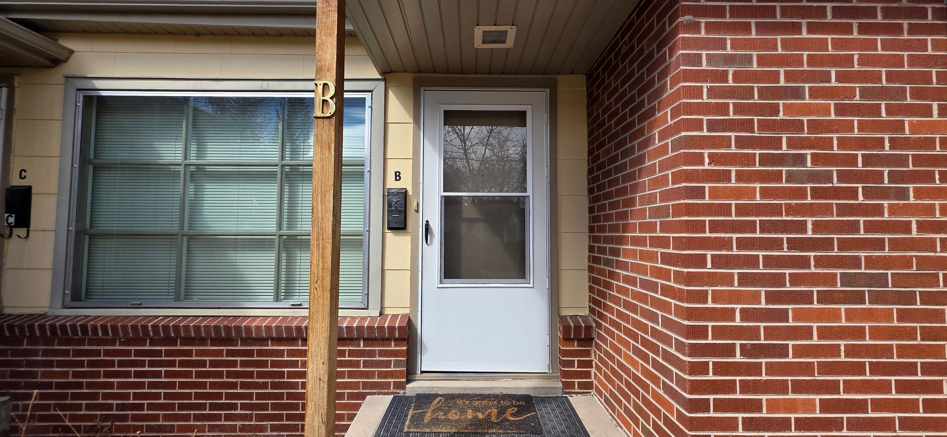 Cheyenne Apartment: 1716 Pebrican Ave