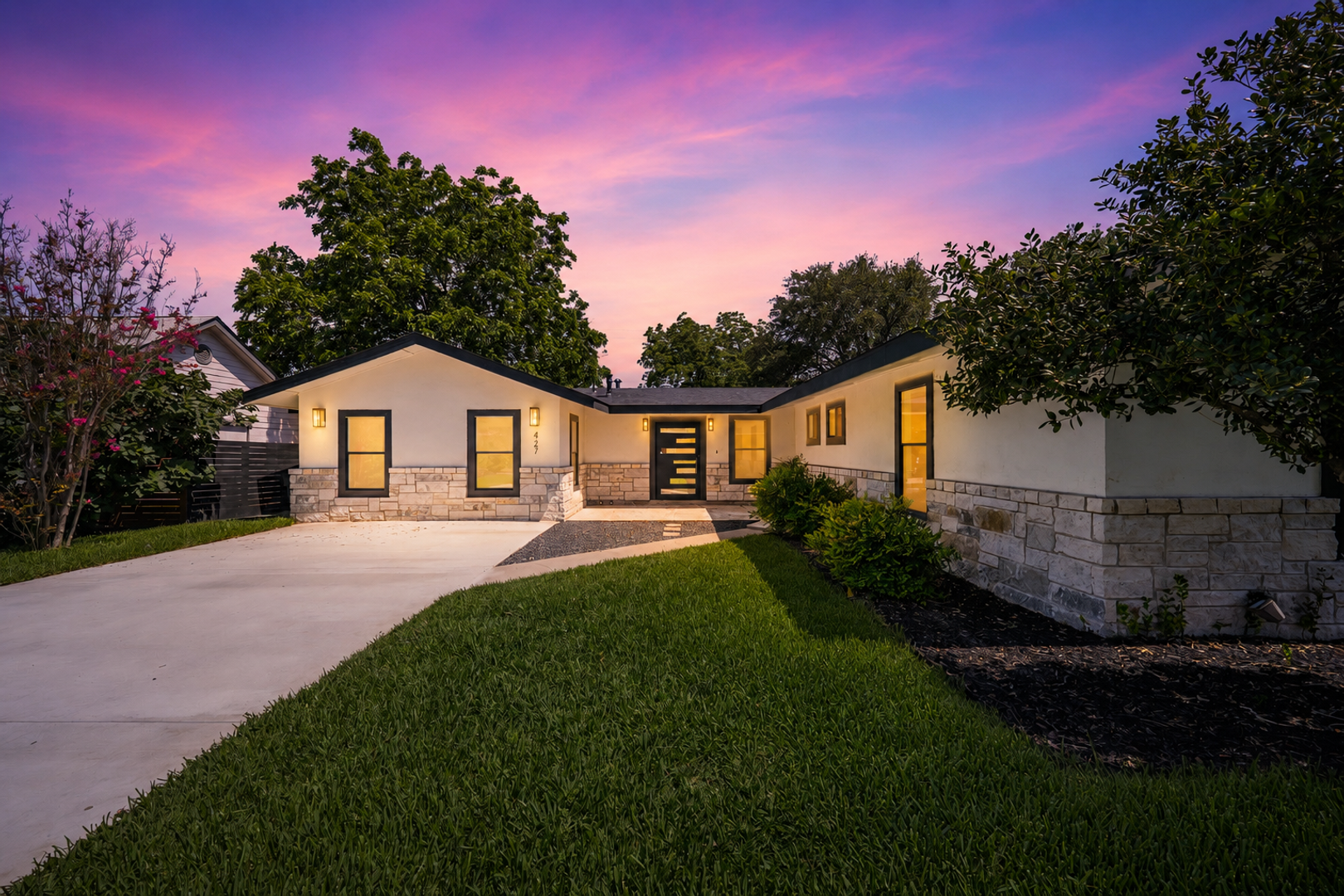 San Antonio House: 427 Laramie Dr