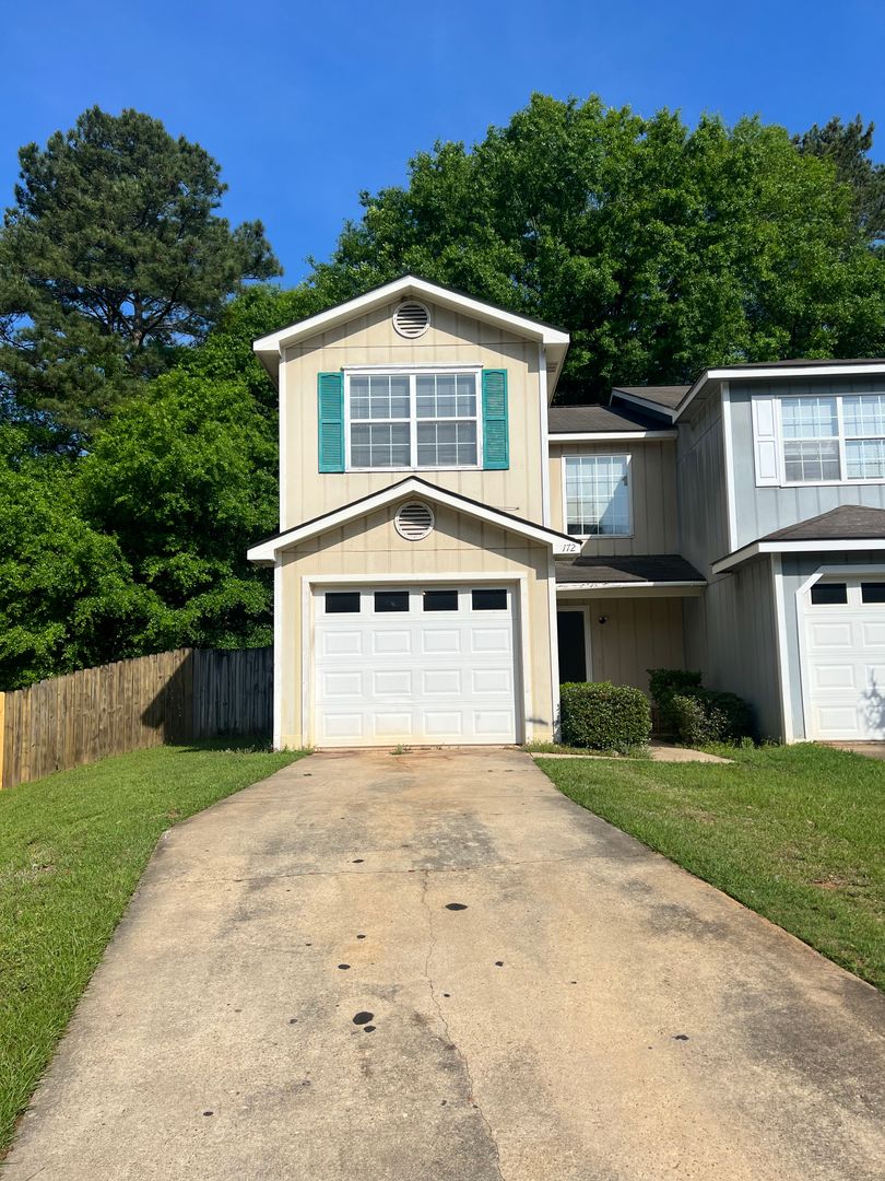 Enterprise Townhome: 172 Commons Drive