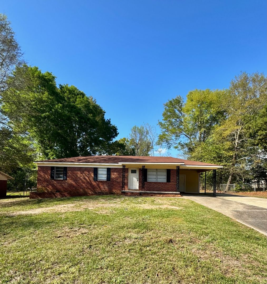 Enterprise House: 304 Azalea Dr