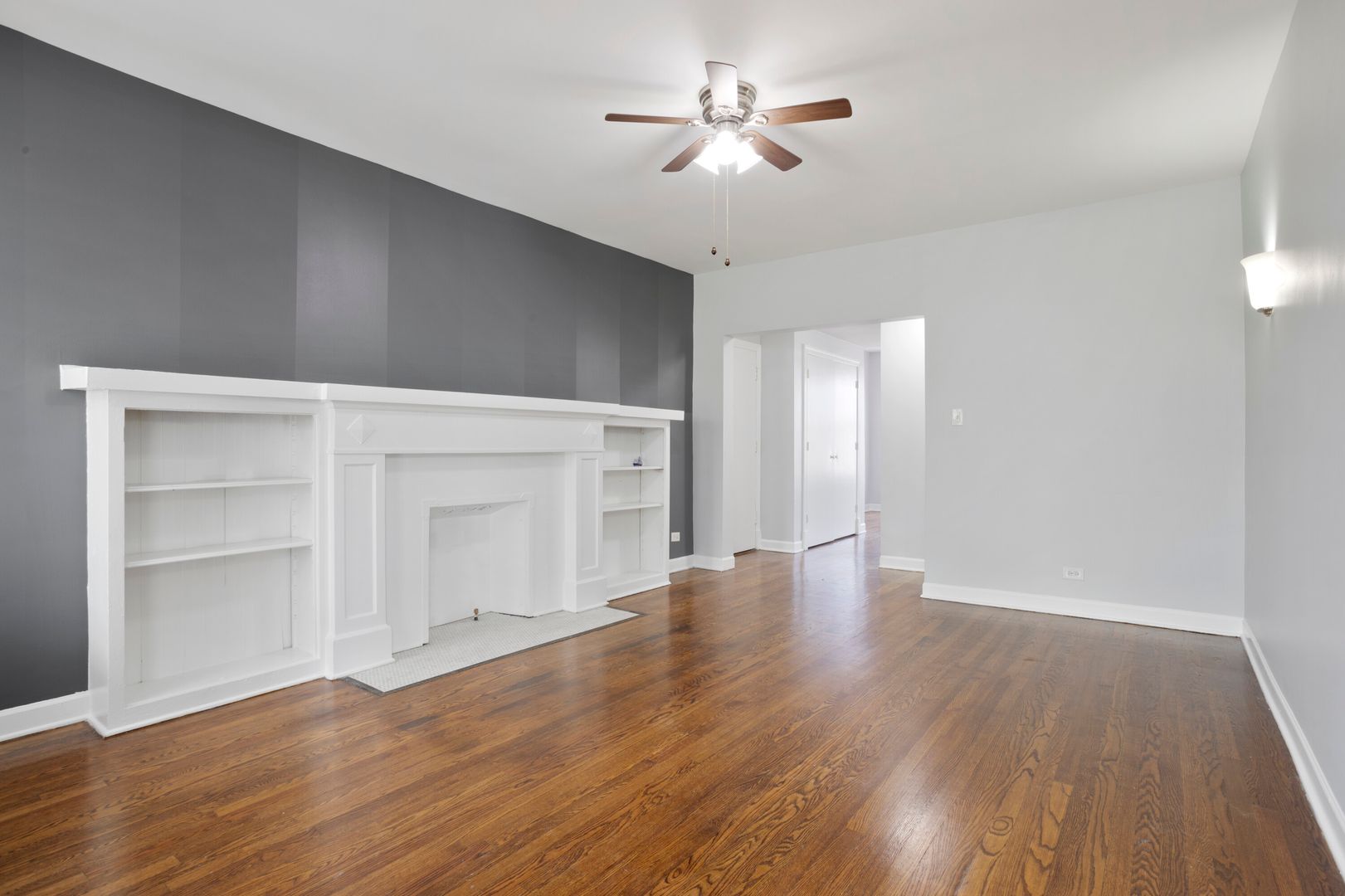 Chicago Apartment: 7700-7706 N Marshfield Ave; 1638-1642 W Jonquil Ter