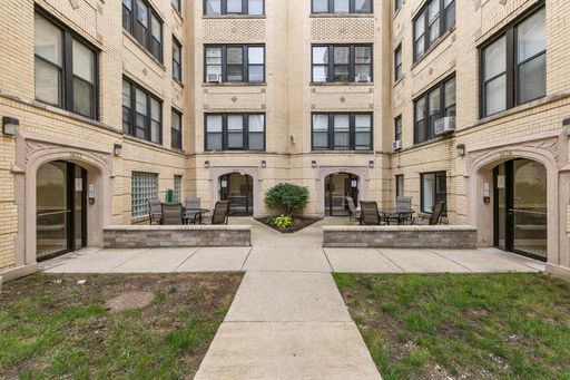 3635 W Dickens Ave #1A , Chicago, IL 60647