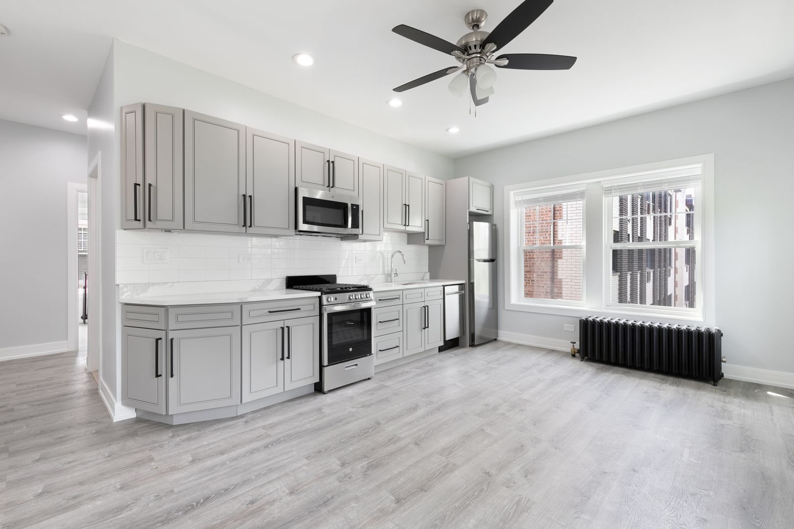 Chicago Apartment: 6035-6045 N Winthrop