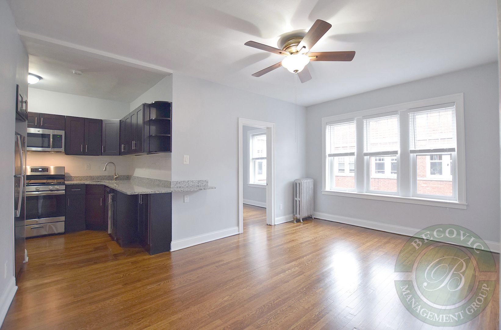 Chicago Apartment: 6100-6118 N Winthrop Ave
