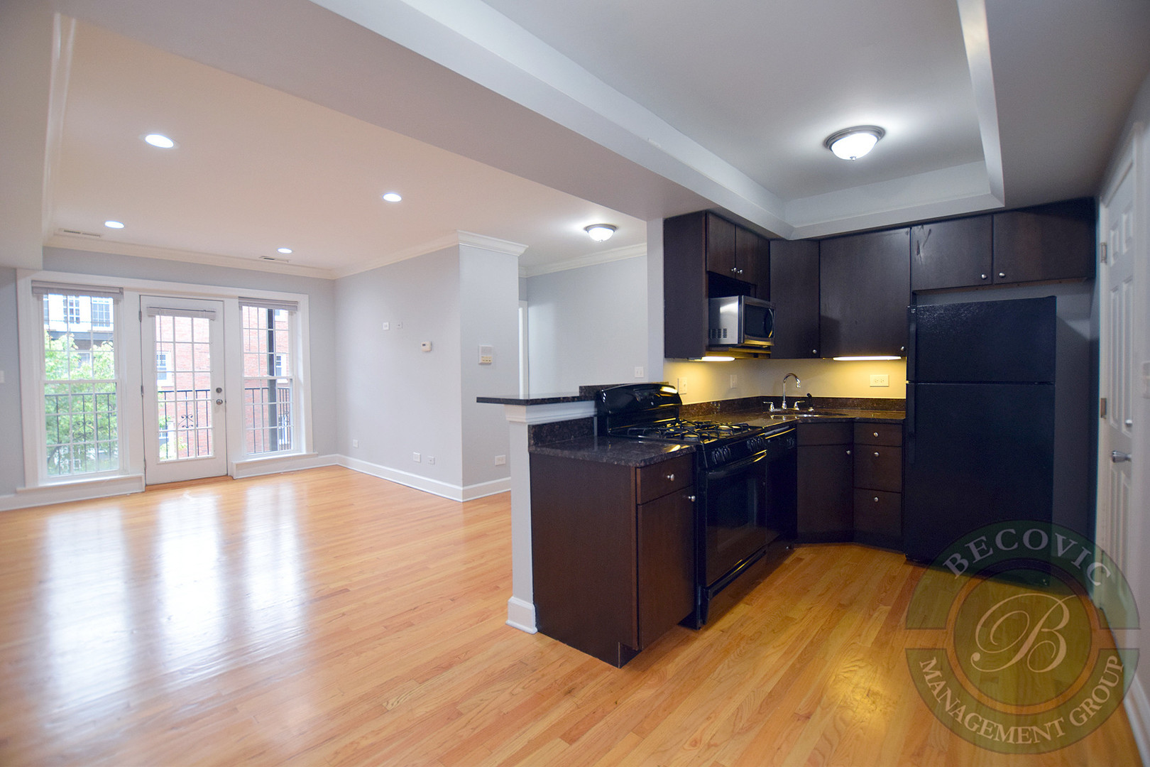 Chicago Apartment: 7722-7734 N Ashland Ave