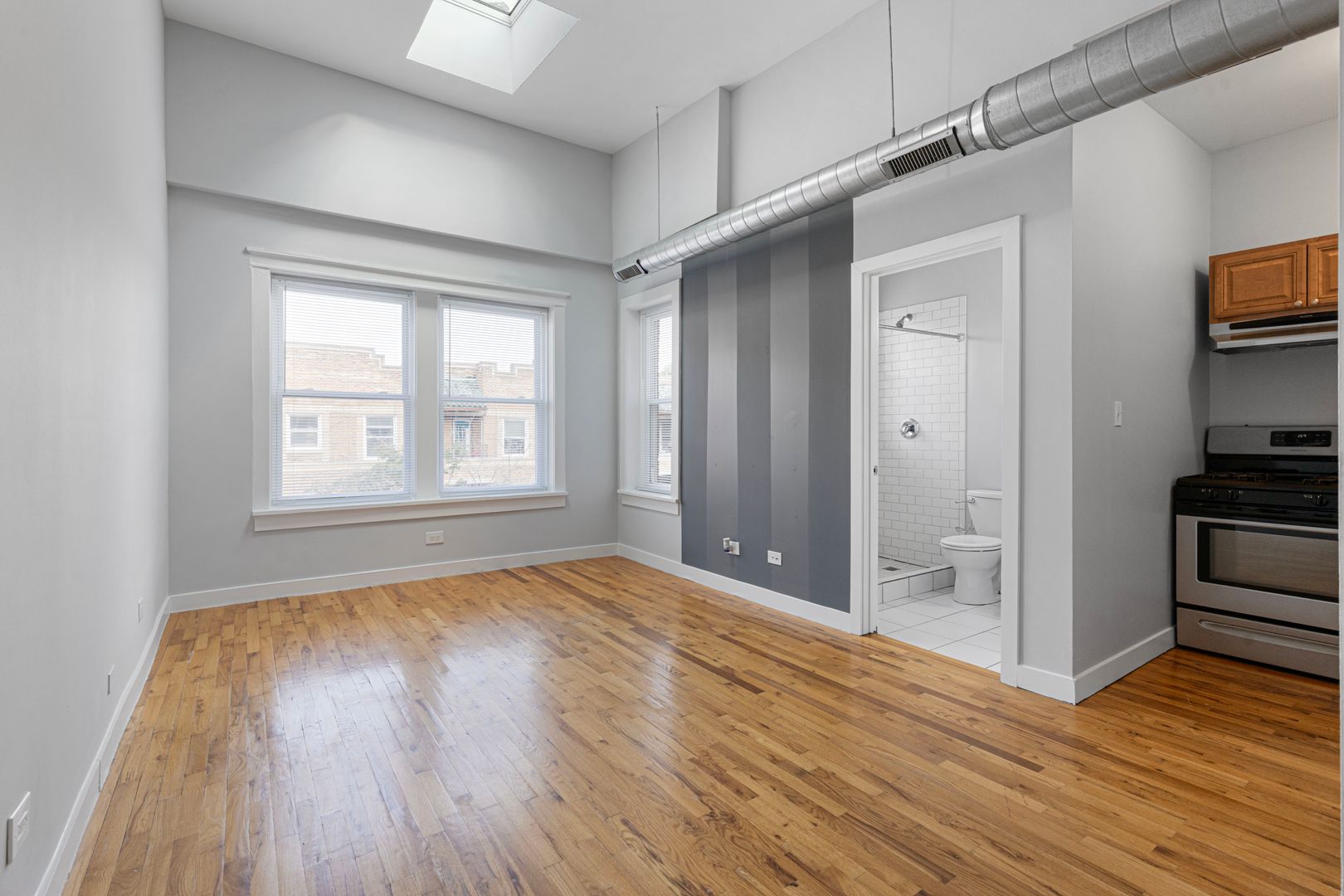 Chicago Apartment: 7450-7456 N Greenview Ave