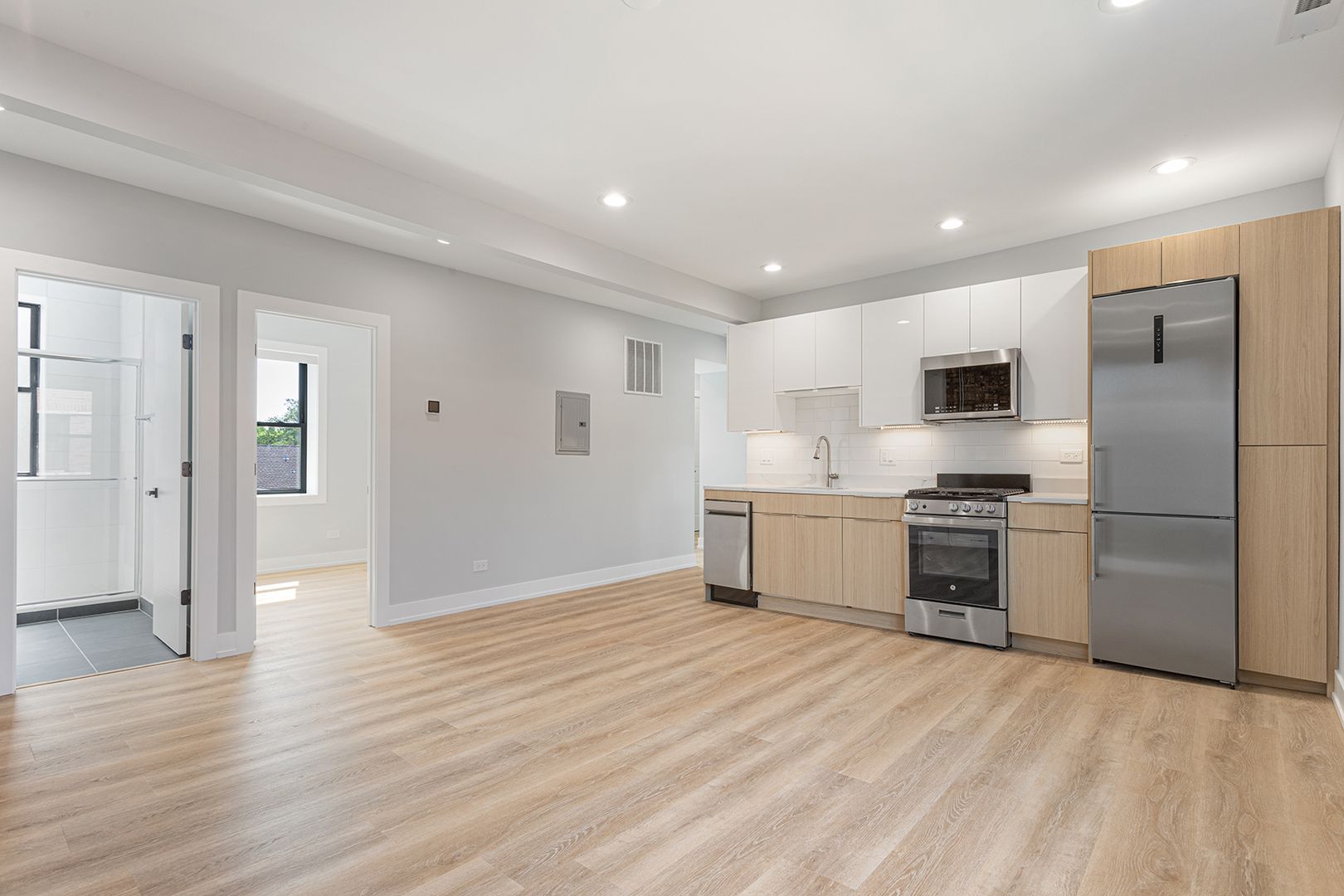 Chicago Apartment: 1548-1558.5 W Juneway