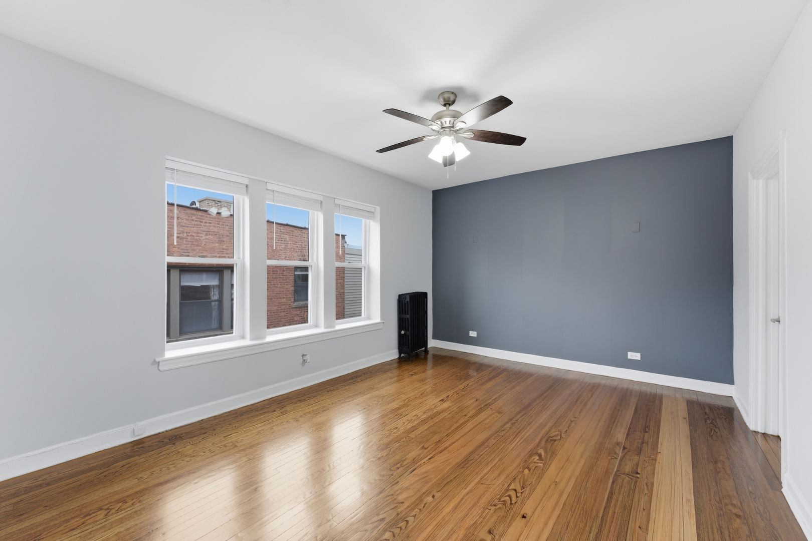 Chicago Apartment: 1722-24 W Juneway Terrace