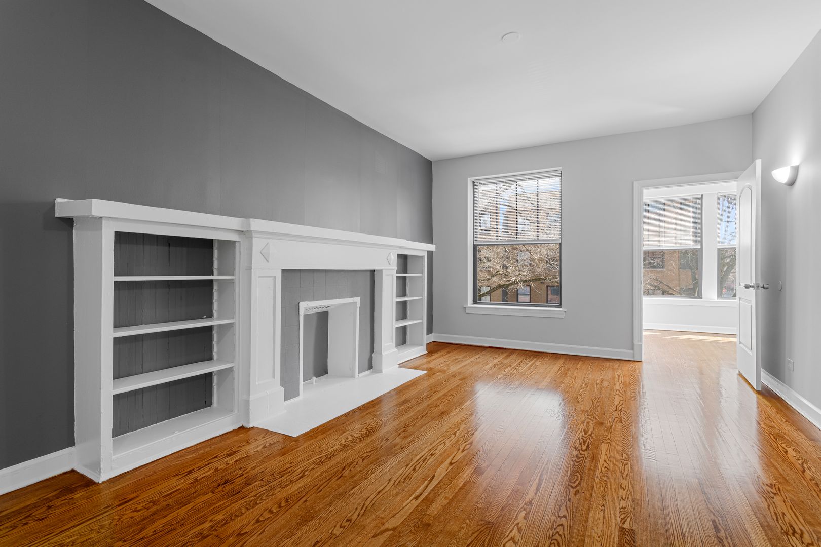 Chicago Apartment: 7700-7706 N Marshfield Ave; 1638-1642 W Jonquil Ter