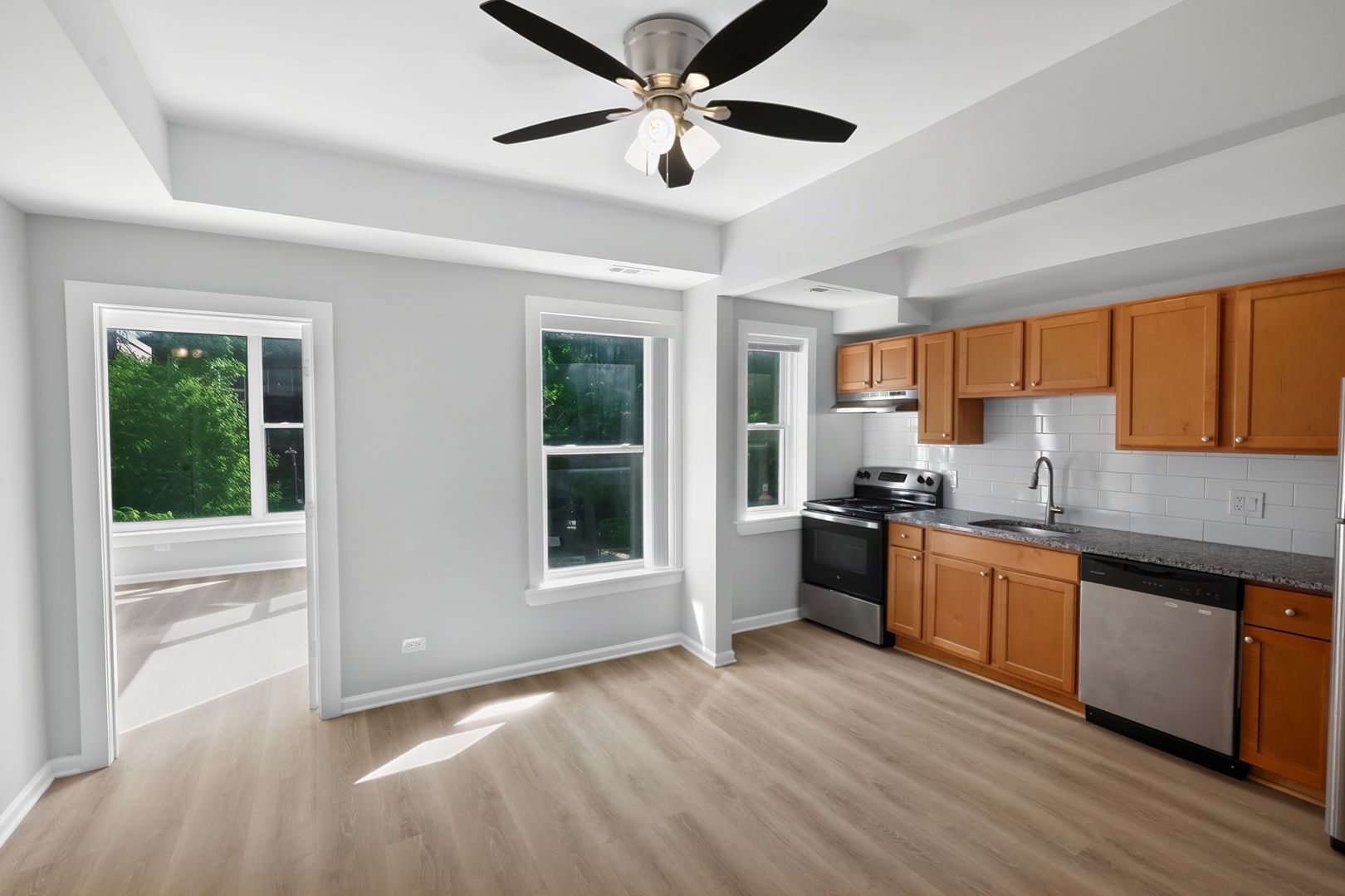 Chicago Apartment: 1456-1460 W Fargo Ave