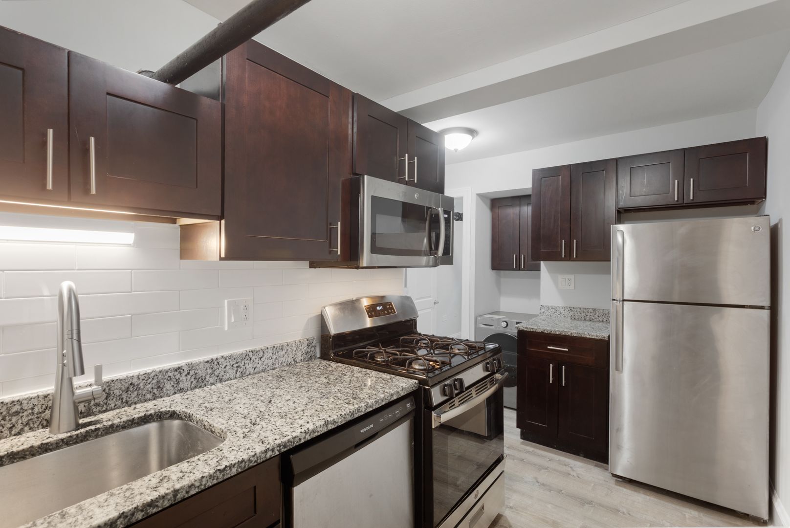 Chicago Apartment: 7736-42 N Ashland Ave