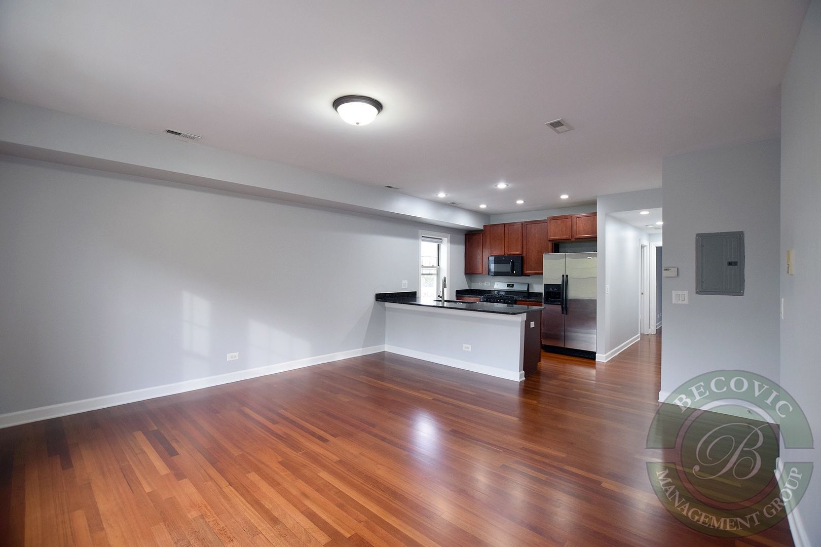 Chicago Apartment: 7357-67 N Ashland Ave