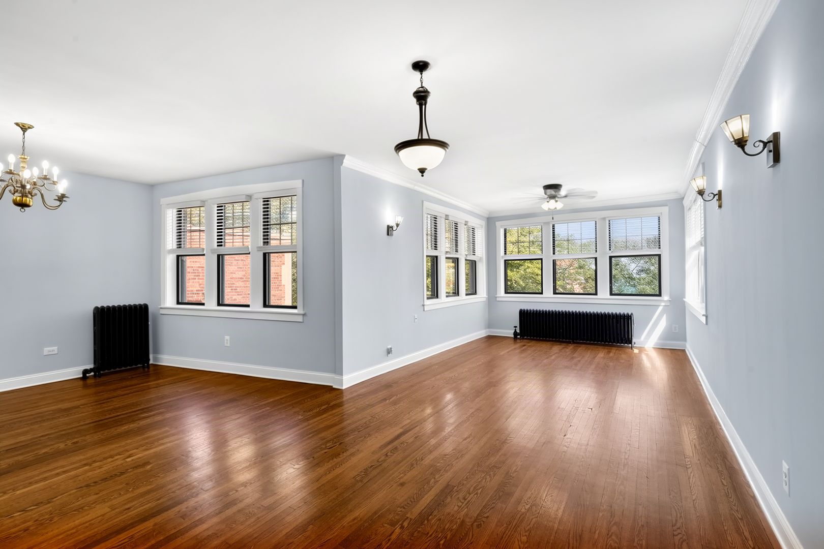 Chicago Apartment: 7618 - 26 N.Eastlake Terrace