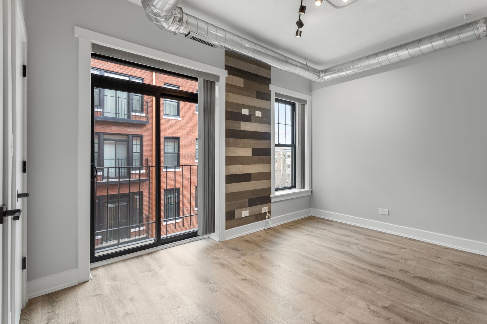 Chicago Apartment: 7645 N Sheridan Rd