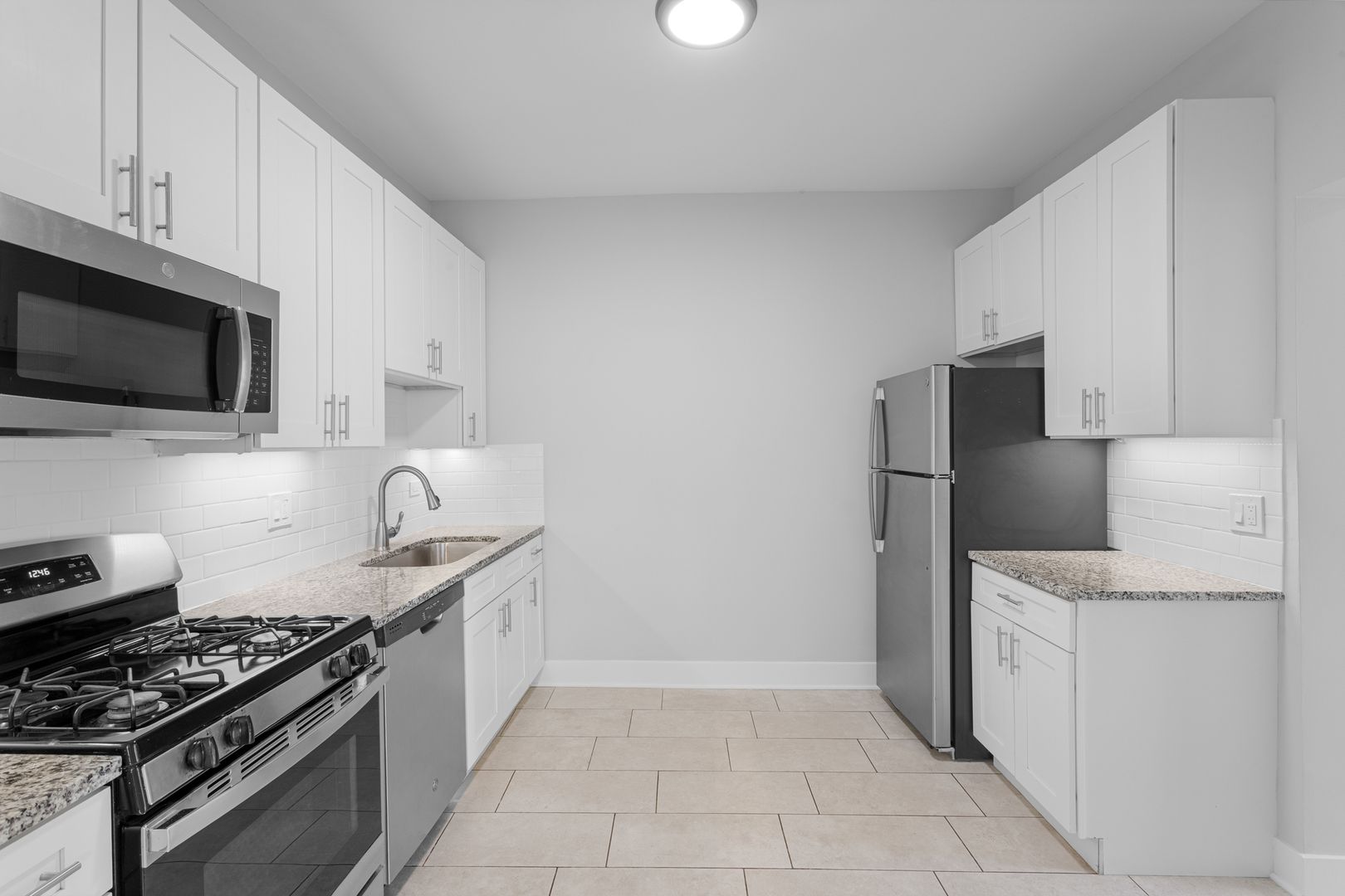 Chicago Apartment: 7600 N Sheridan Road