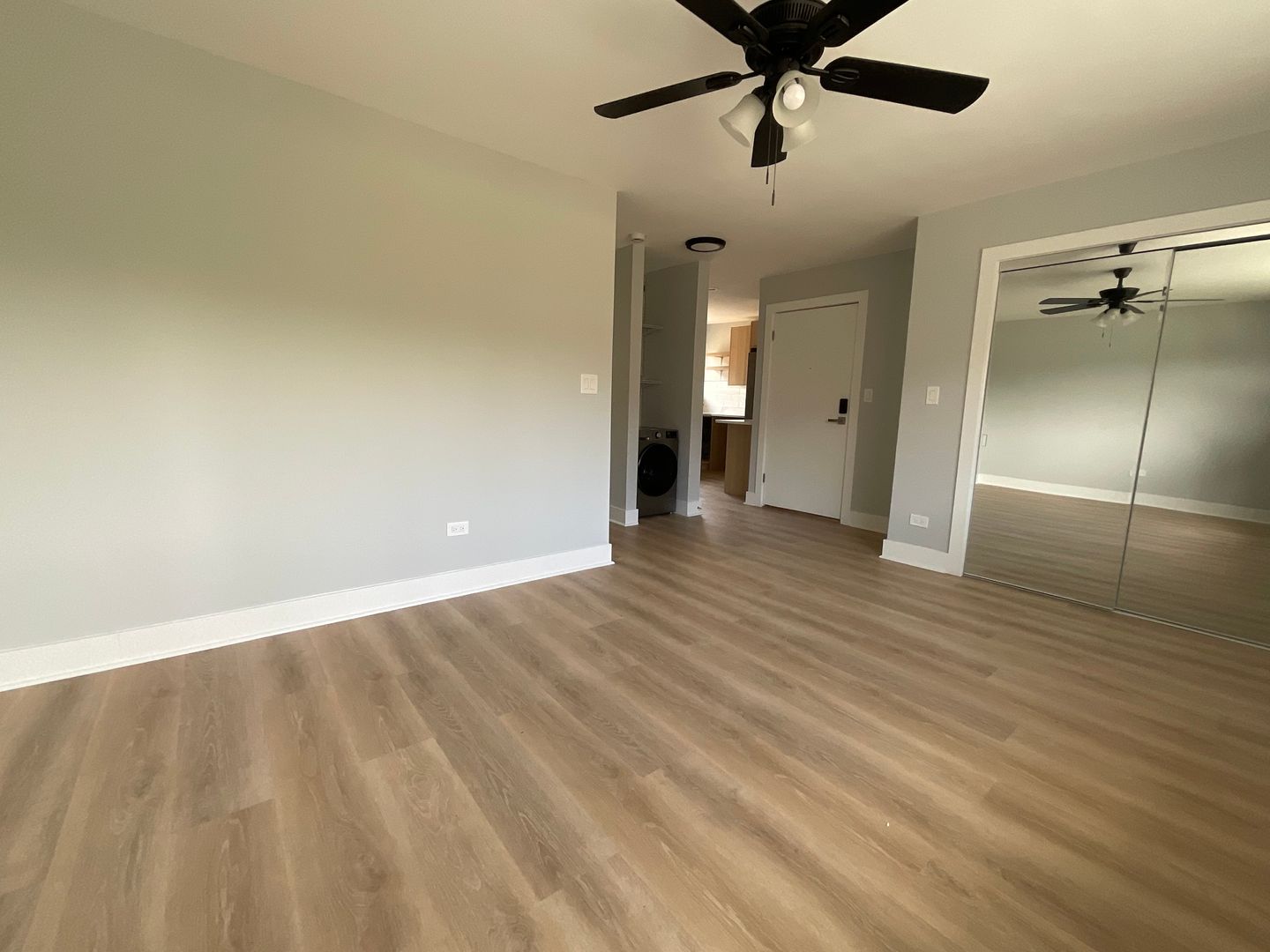 Chicago Apartment: 7603-09 N. Greenview