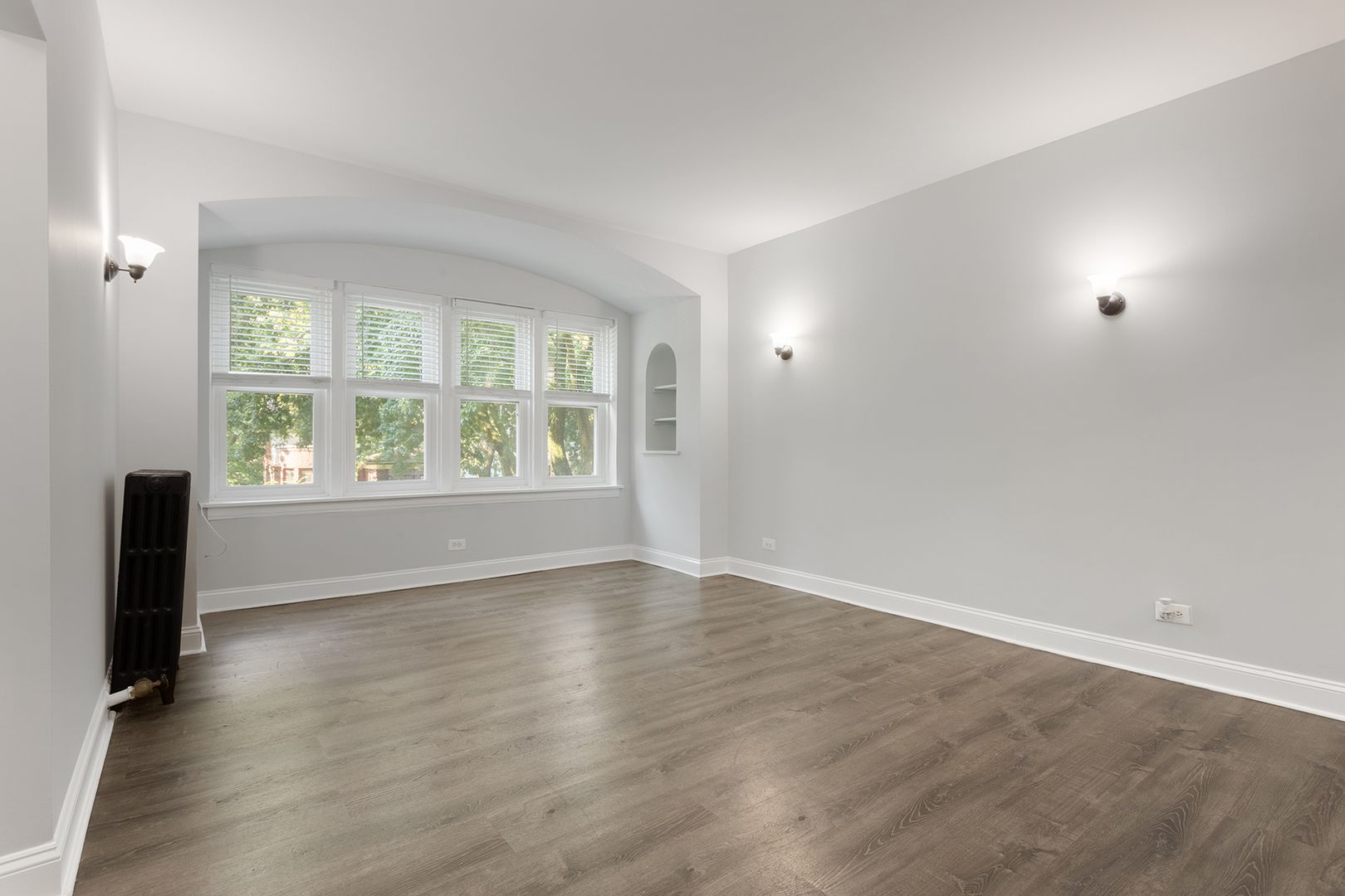 Chicago Apartment: 1608 W Sherwin Ave
