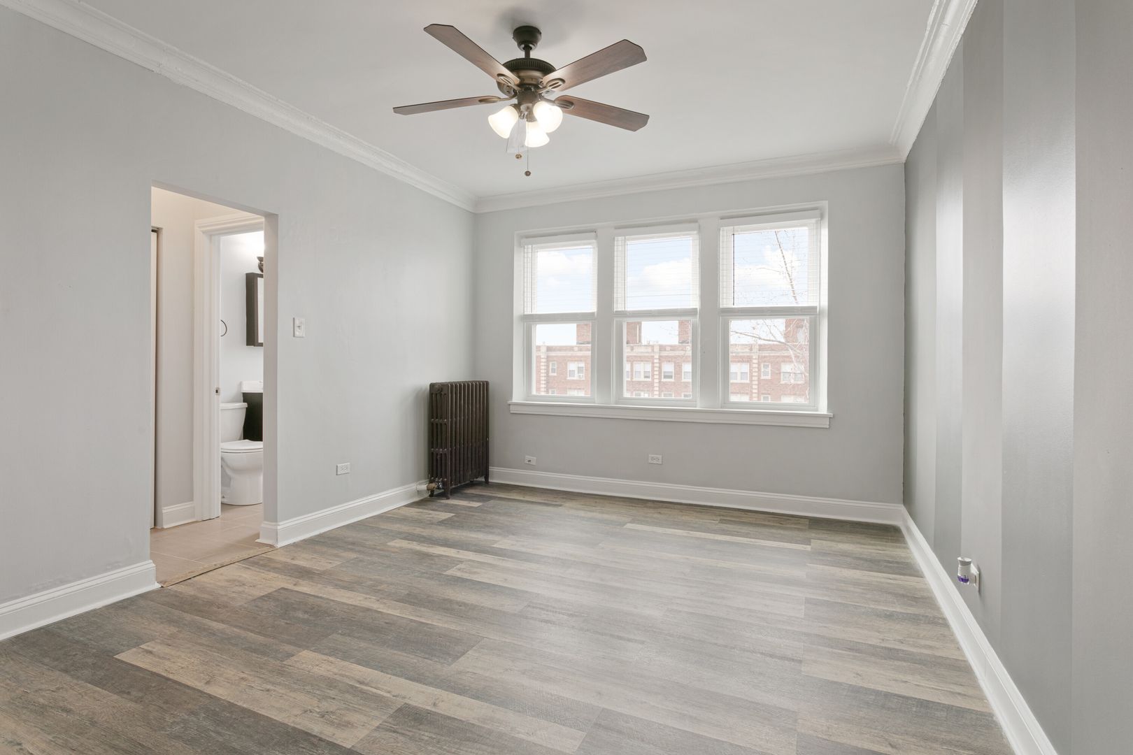 Chicago Apartment: 1608 W Sherwin Ave