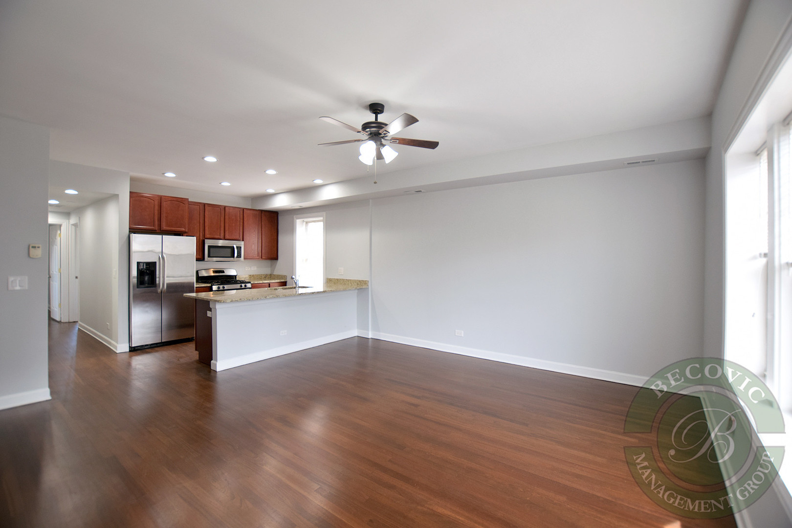 Chicago Apartment: 7357-67 N Ashland Ave