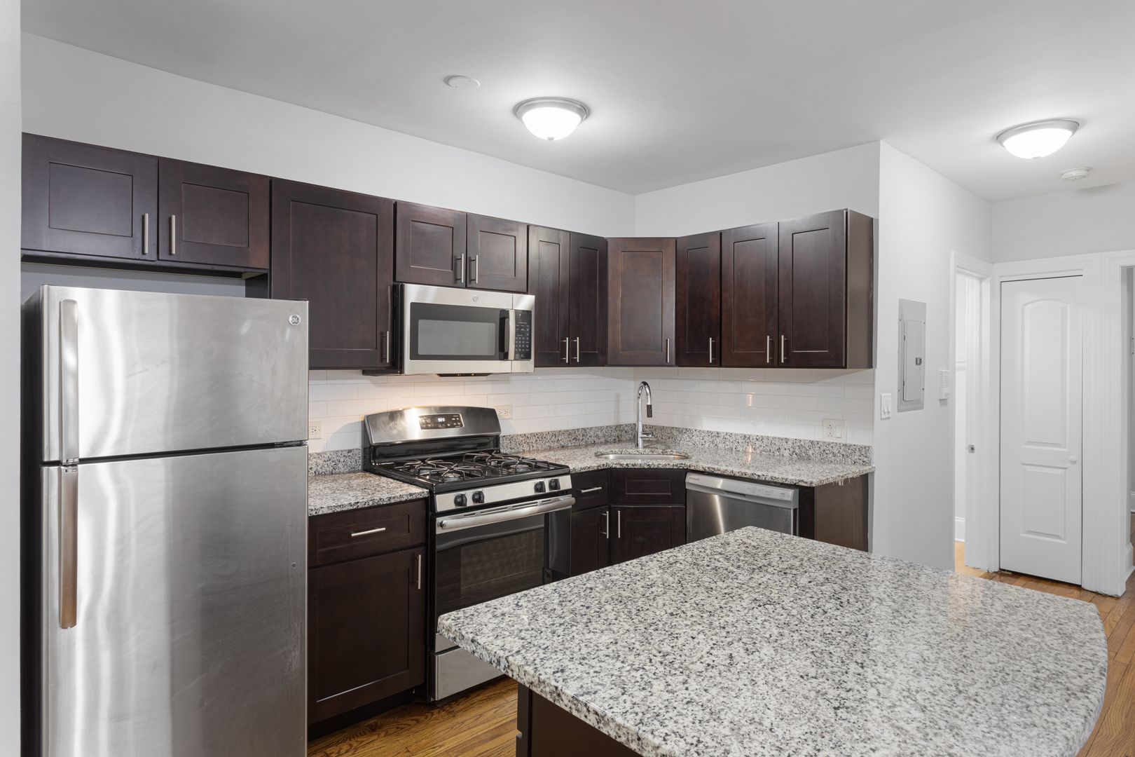 Chicago Apartment: 7736-42 N Ashland Ave, 1609-1611 W Juneway Ter