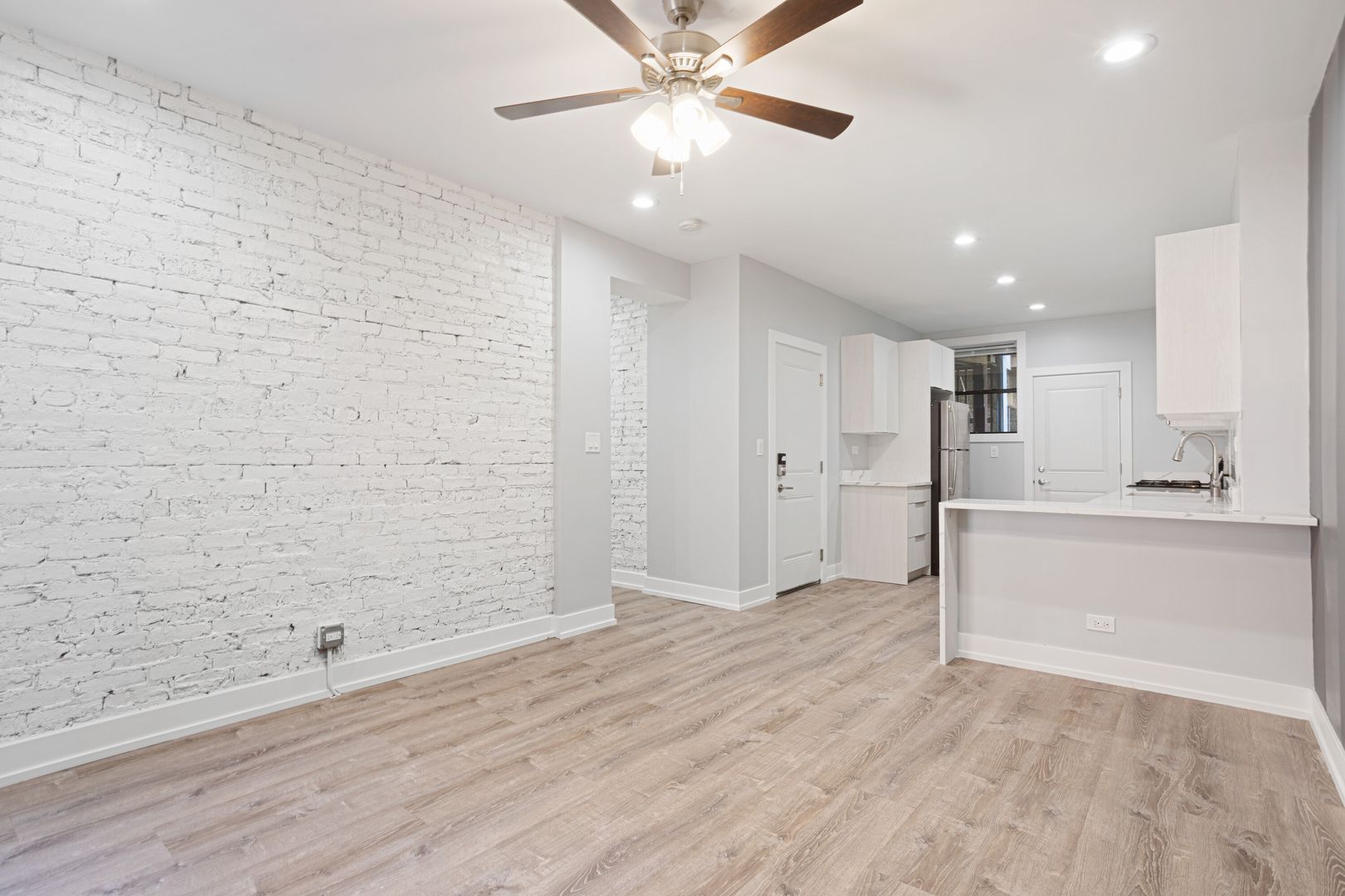 Chicago Apartment: 1700-08 W Juneway Terrace