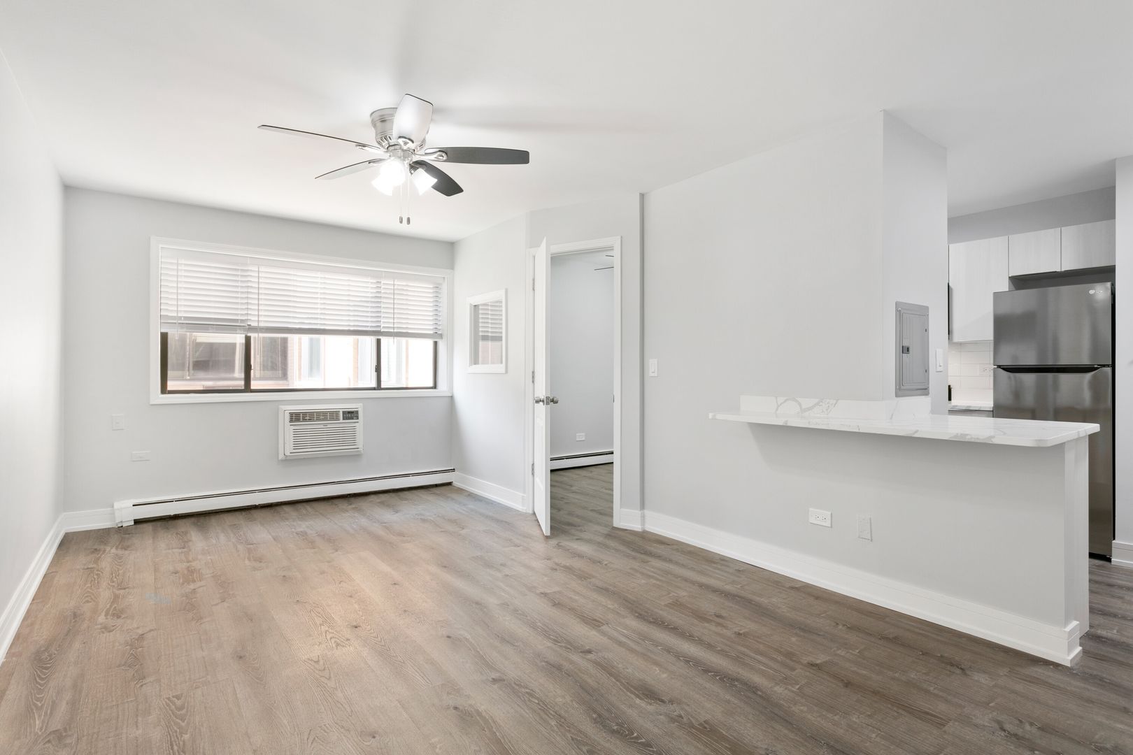 Chicago Apartment: 6201 N Kenmore Ave