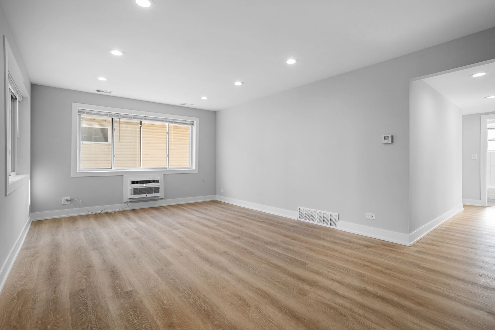 Chicago Apartment: 2333 W. Lunt