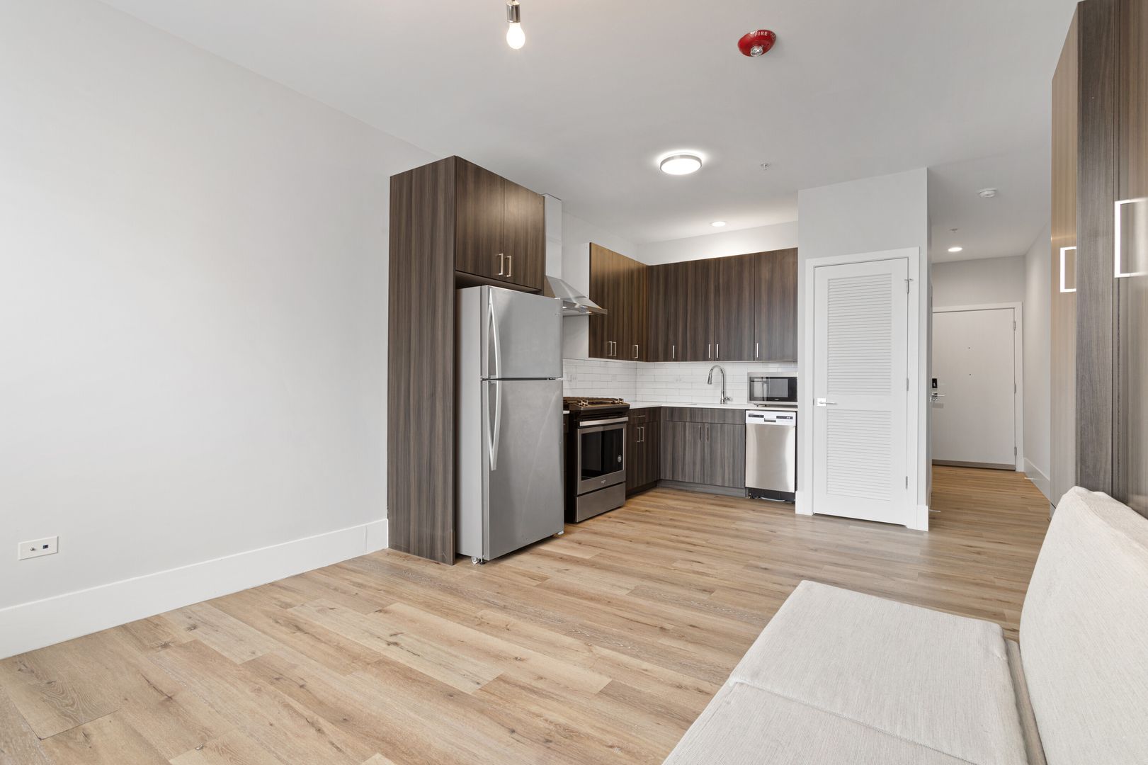Chicago Apartment: 1531 W Howard Street
