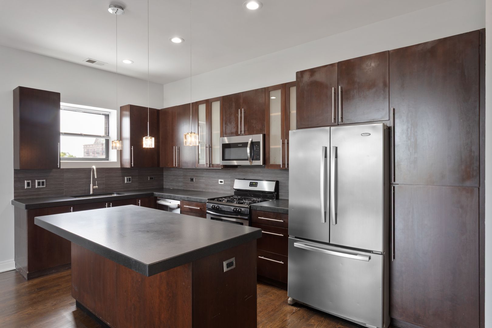 Chicago Apartment: 1412 W Morse