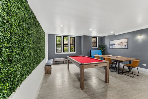 5710 N Winthrop Ave. #203, Chicago, IL 60660