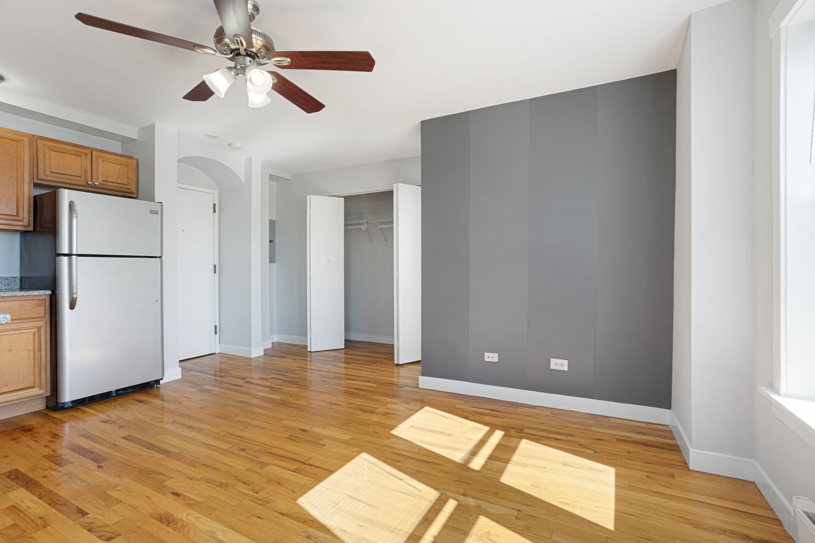 Chicago Apartment: 7450-7456 N Greenview Ave