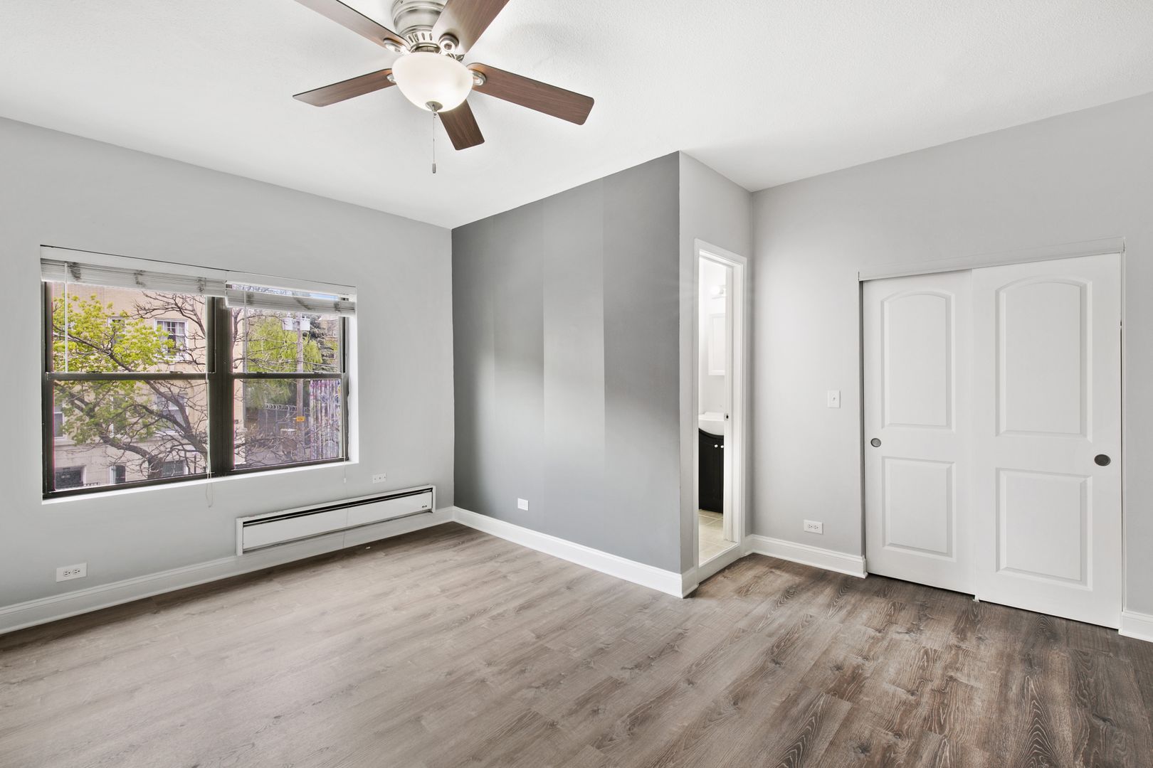Chicago Apartment: 4555 N Malden St