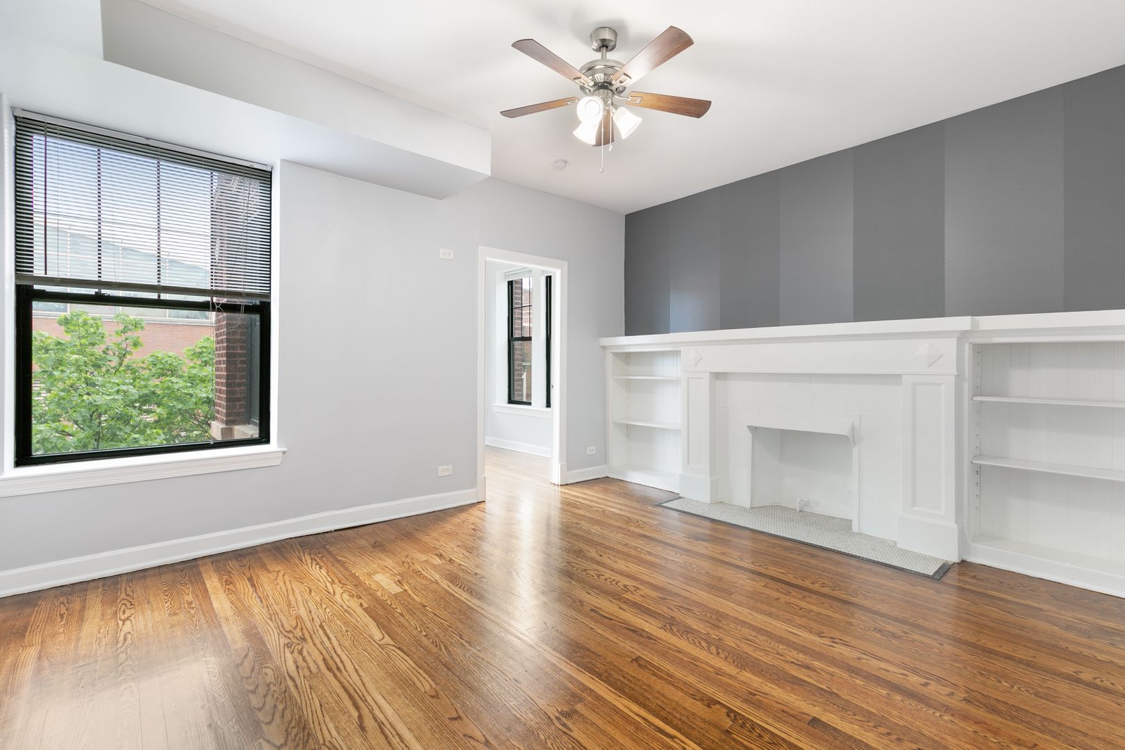 Chicago Apartment: 7700-7706 N Marshfield Ave; 1638-1642 W Jonquil Ter