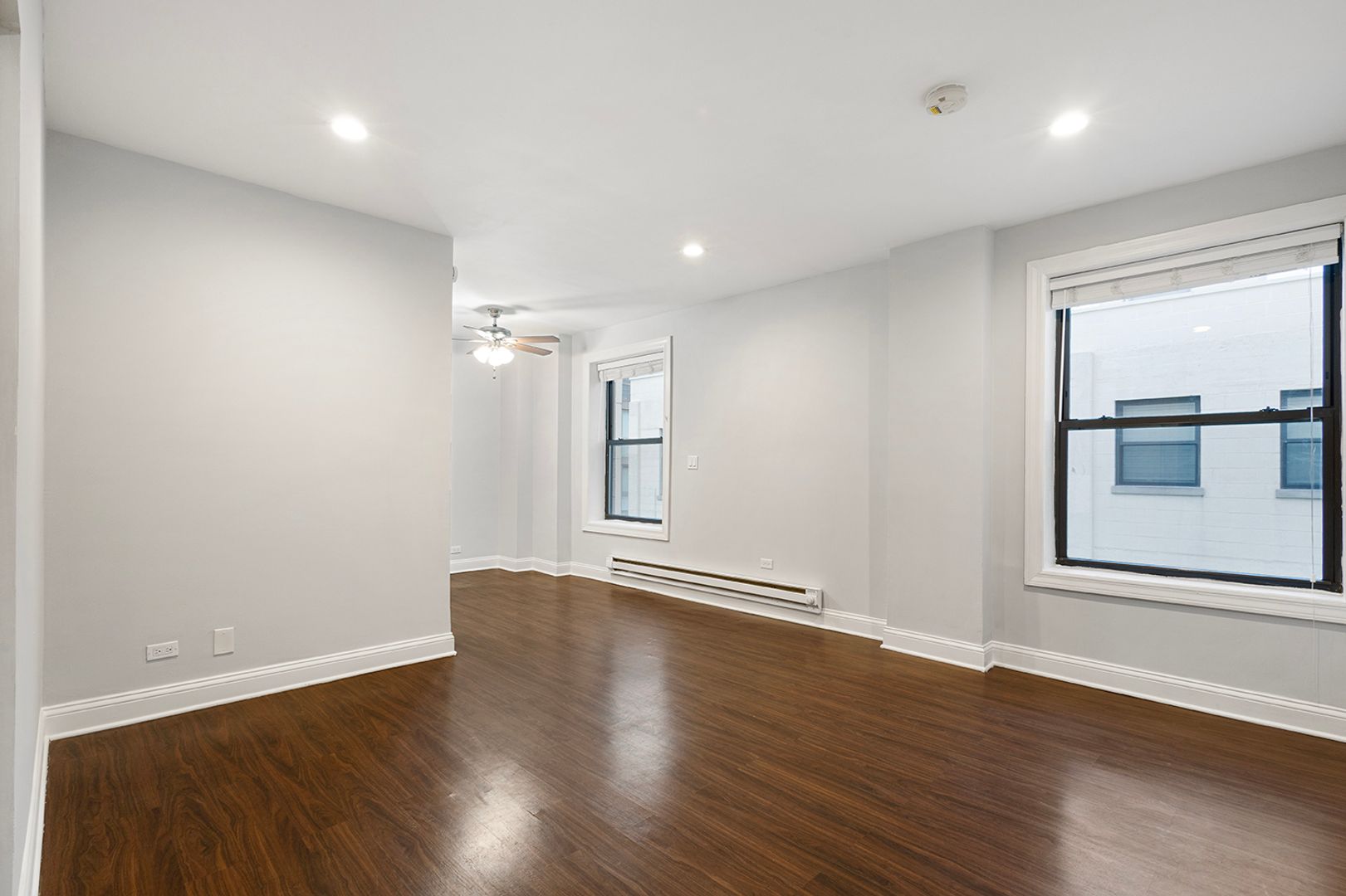 Chicago Apartment: 4520 N Clarendon Ave
