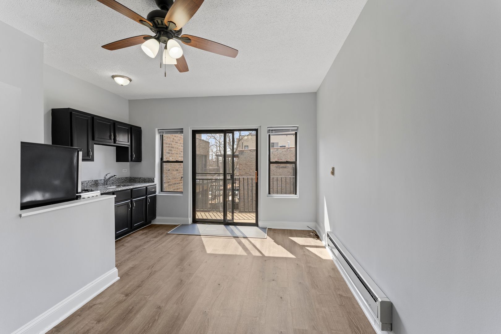 Chicago Apartment: 4555 N Malden St
