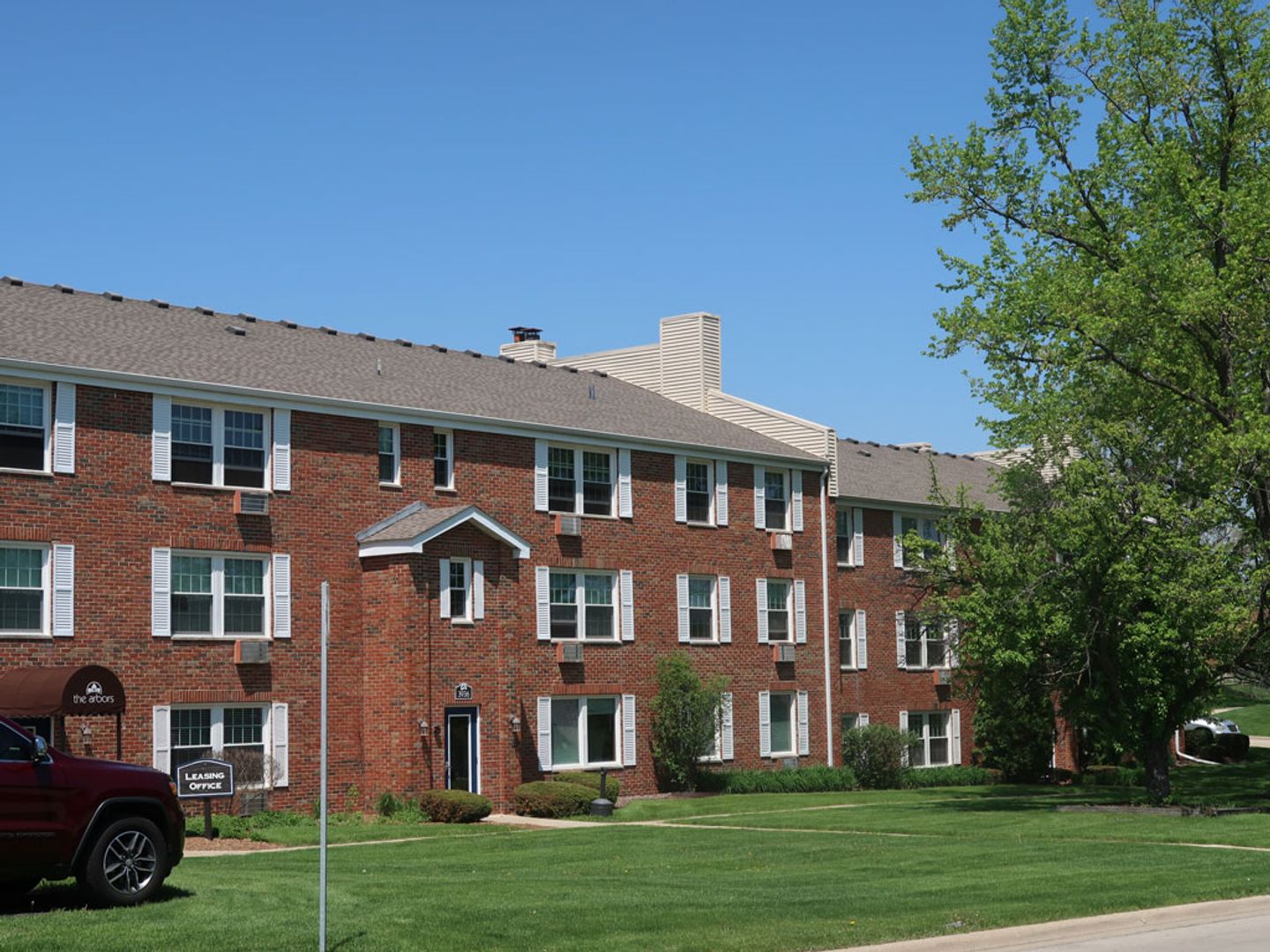 Rockford Apartment: 3936 Eagle Drive