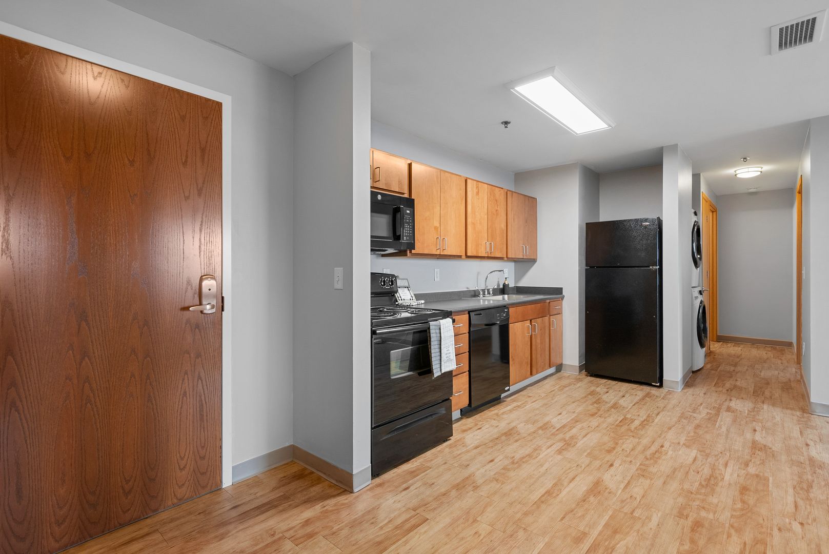 Moline Apartment: 2900 River Drive