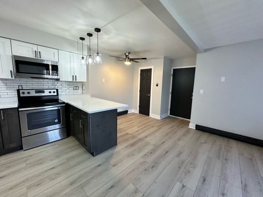 Newly Remodeled 2br 1bath near Cherryvale Mall- Washer & Dryer In-unit