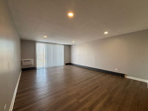 1 Bedroom apartment with private balcony