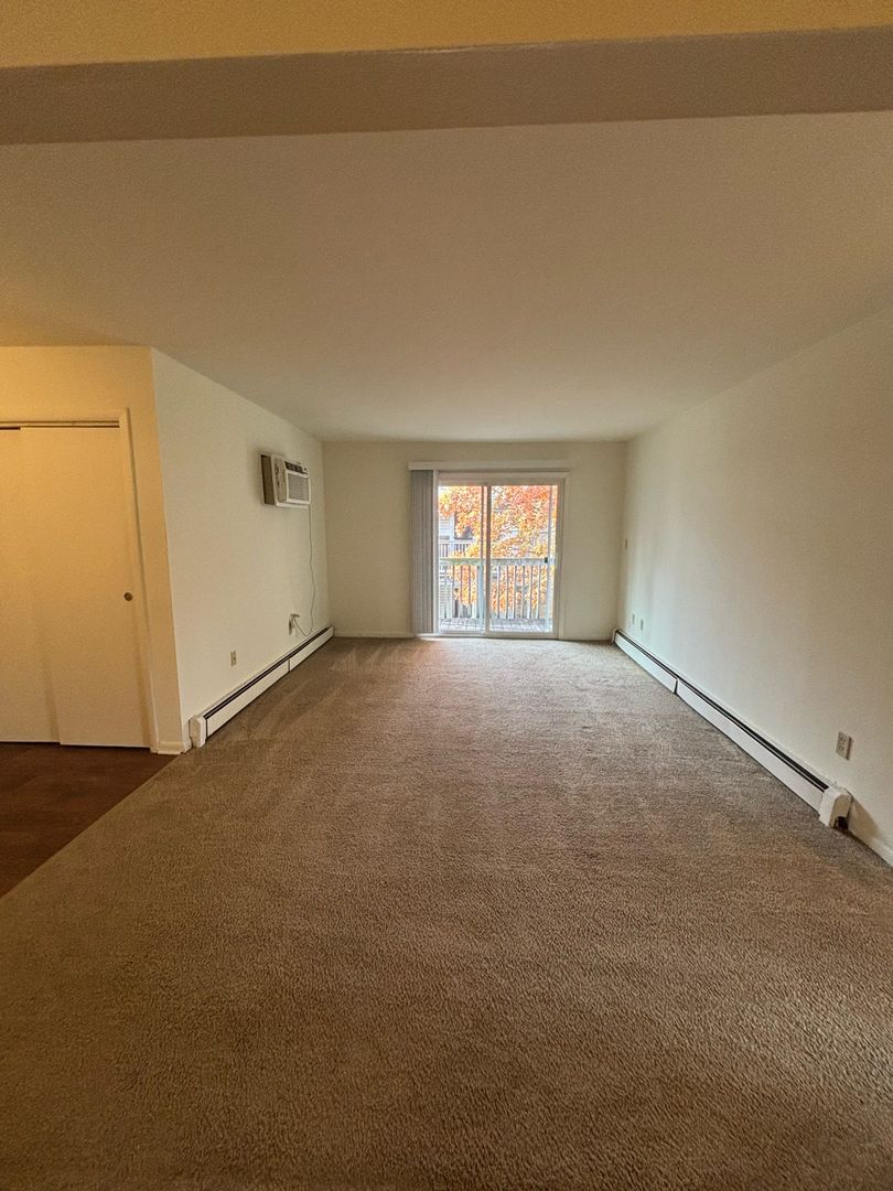 Rockford Apartment: 3936 Eagle Drive