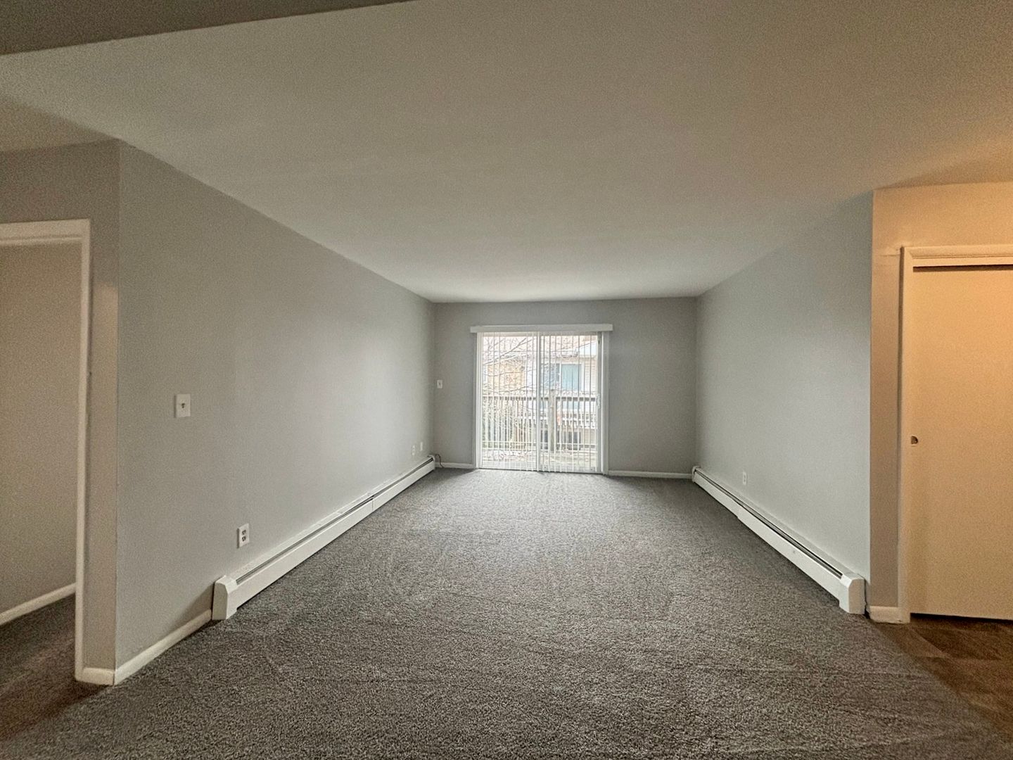 Rockford Apartment: 3936 Eagle Drive