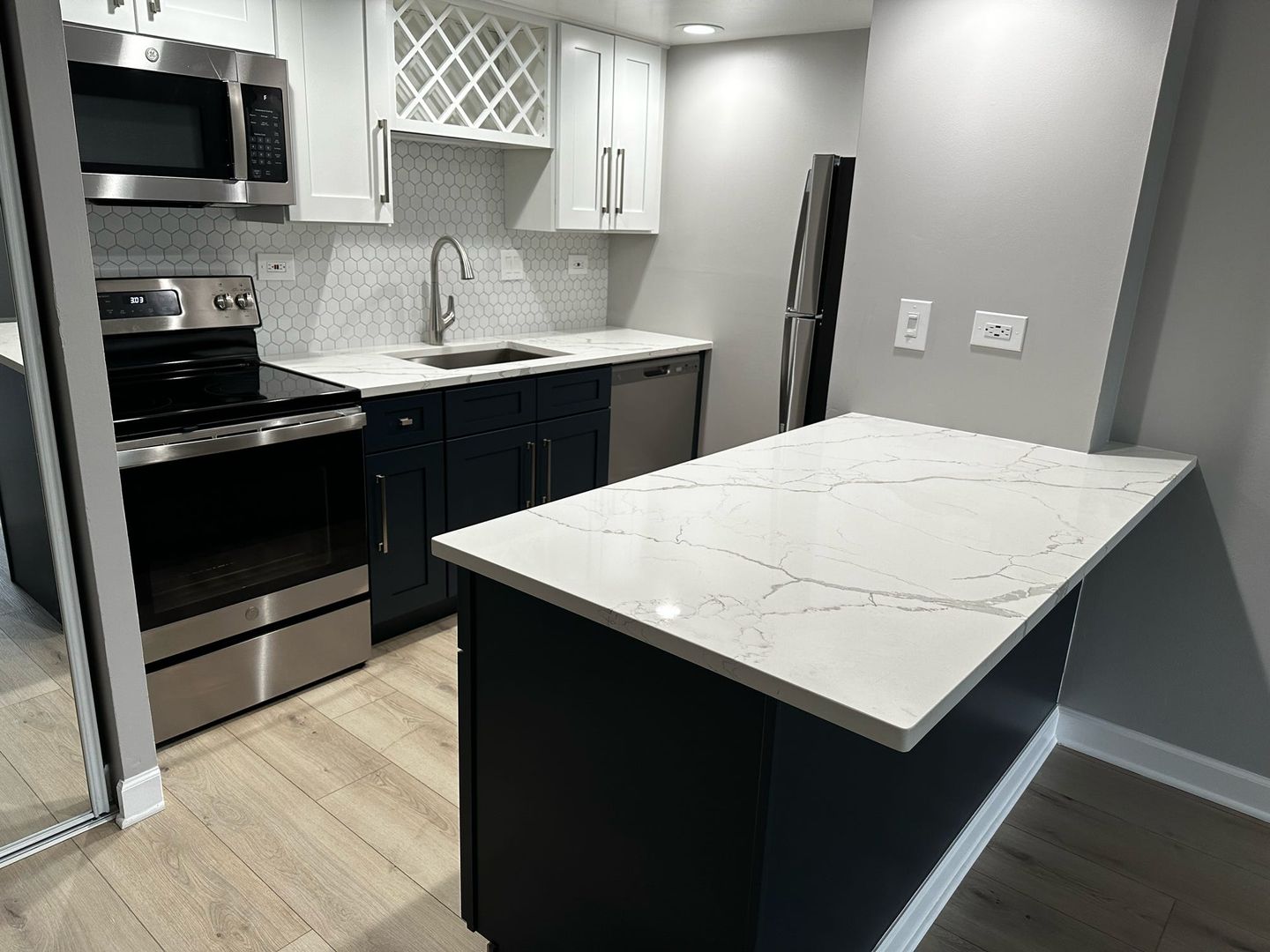 Bensenville Apartment: 1100-1182 Grove Avenue