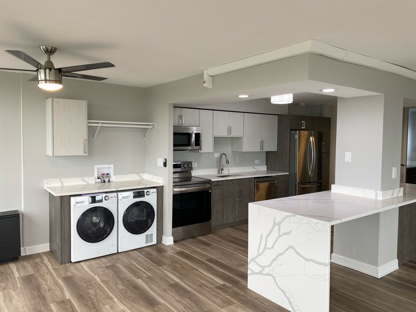 Rockford Apartment: 913 North Main Street